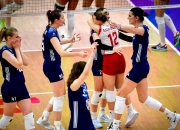 巴西女排队再次夺冠，实力强劲