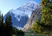 1xBit体育新闻-AC米兰门将神勇扑救，力保球门不失