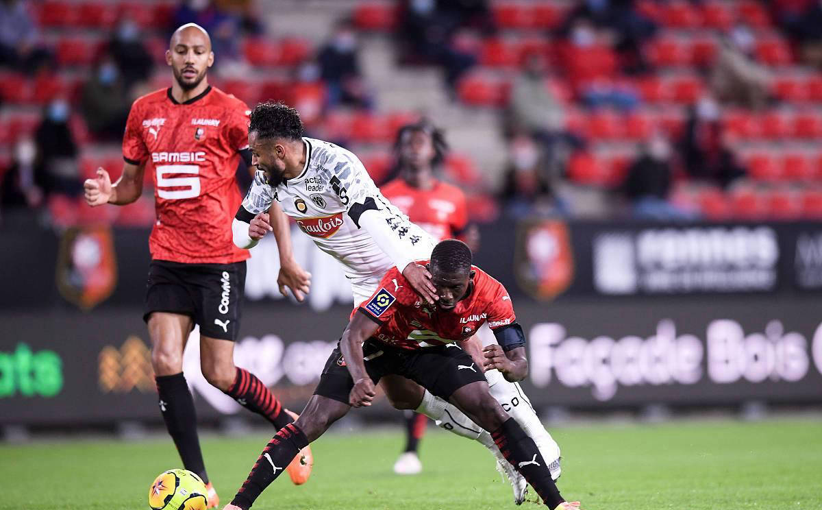 包含昂热主场负于马赛，法甲降级区队伍表现疲软的词条