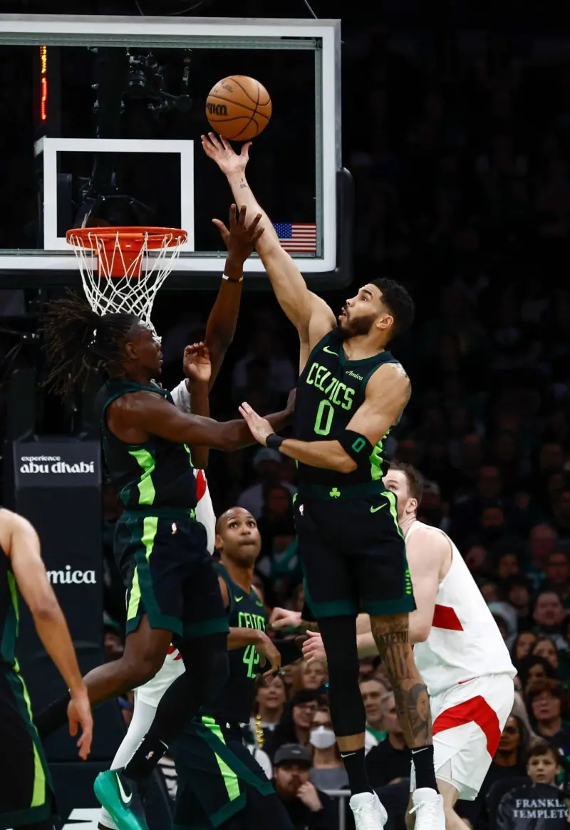 猛龙对决凯尔特人,双方实力均衡 猛龙对决凯尔特人,双方实力均衡