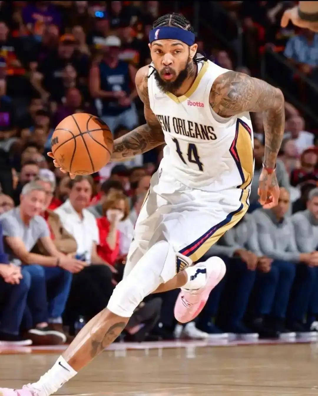 鹈鹕主场大胜奇才，英格拉姆砍下分