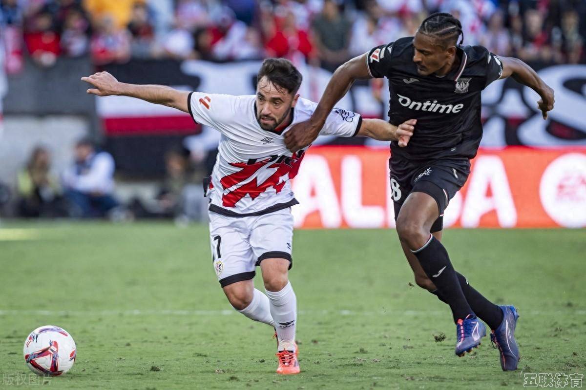 包含拉斯帕尔马斯再下一城，彰显实力的词条