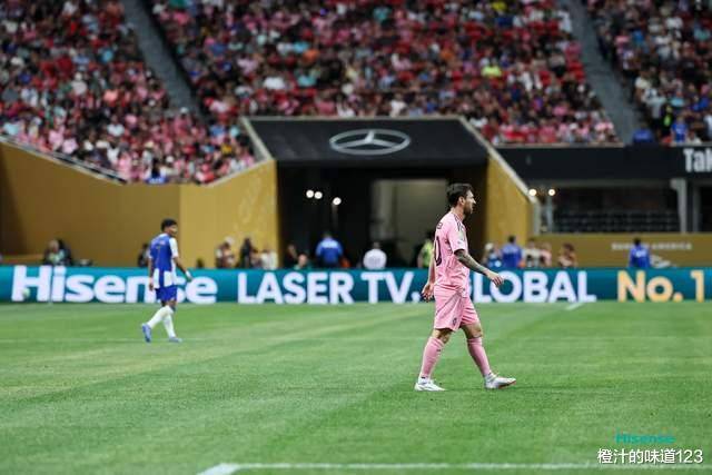 包含不来梅中场伤愈复出，球队士气大增的词条