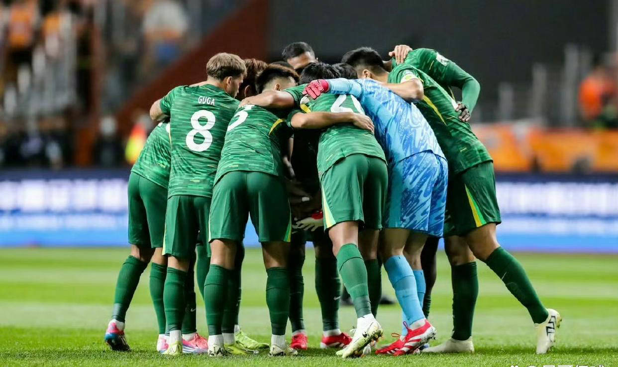 关于火爆场面中球队实力尽显，角逐激烈异常的信息