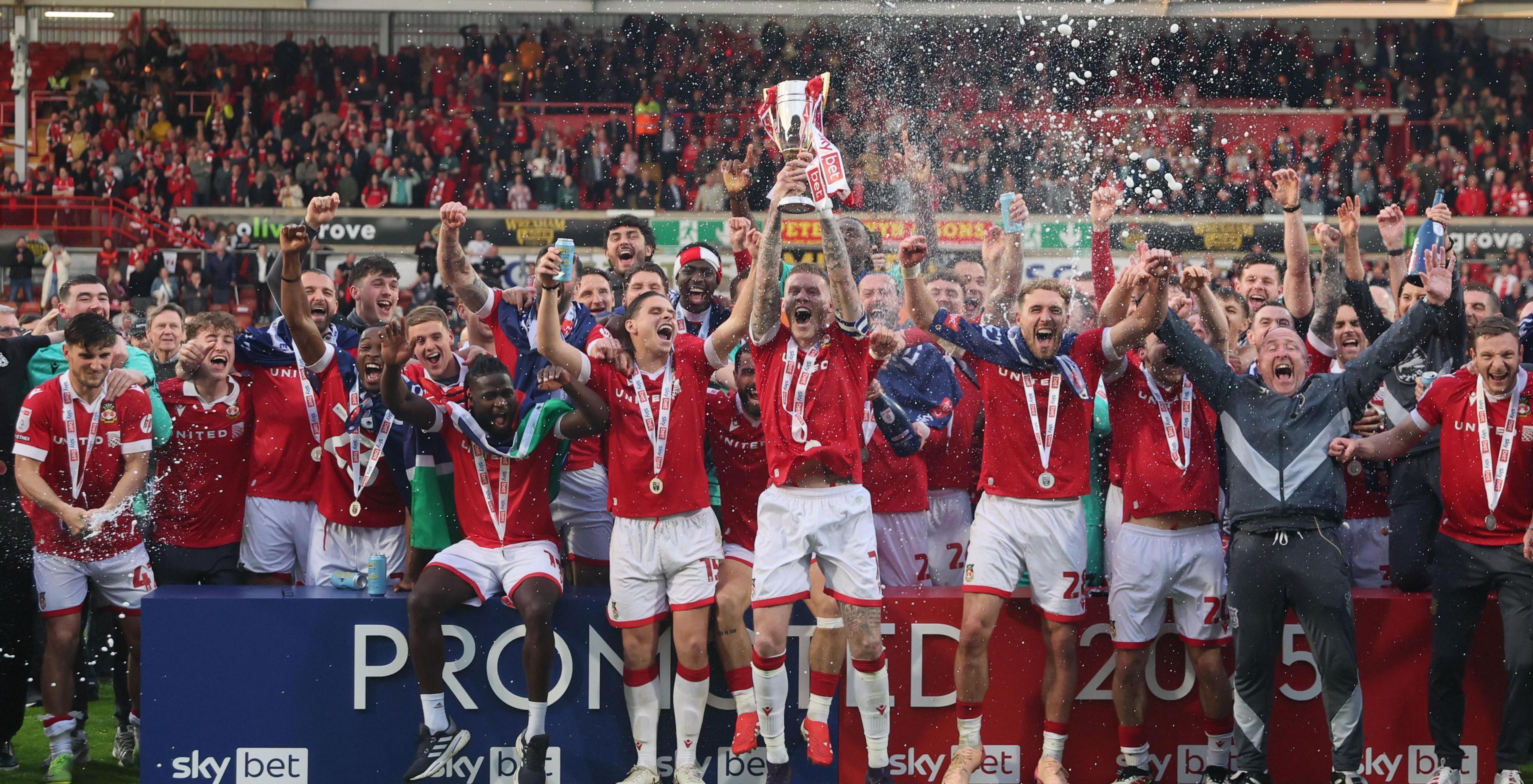 热门球队经过激烈较量最终取得胜利 热门球队经过激烈较量最终取得胜利