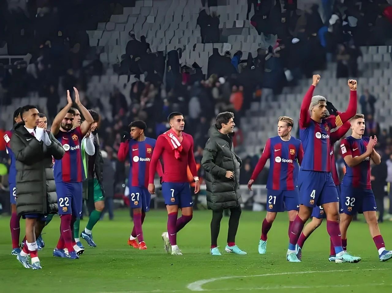 包含巴塞罗那豪取胜利聚焦接下来的比赛的词条 包含巴塞罗那豪取胜利聚焦接下来的比赛的词条