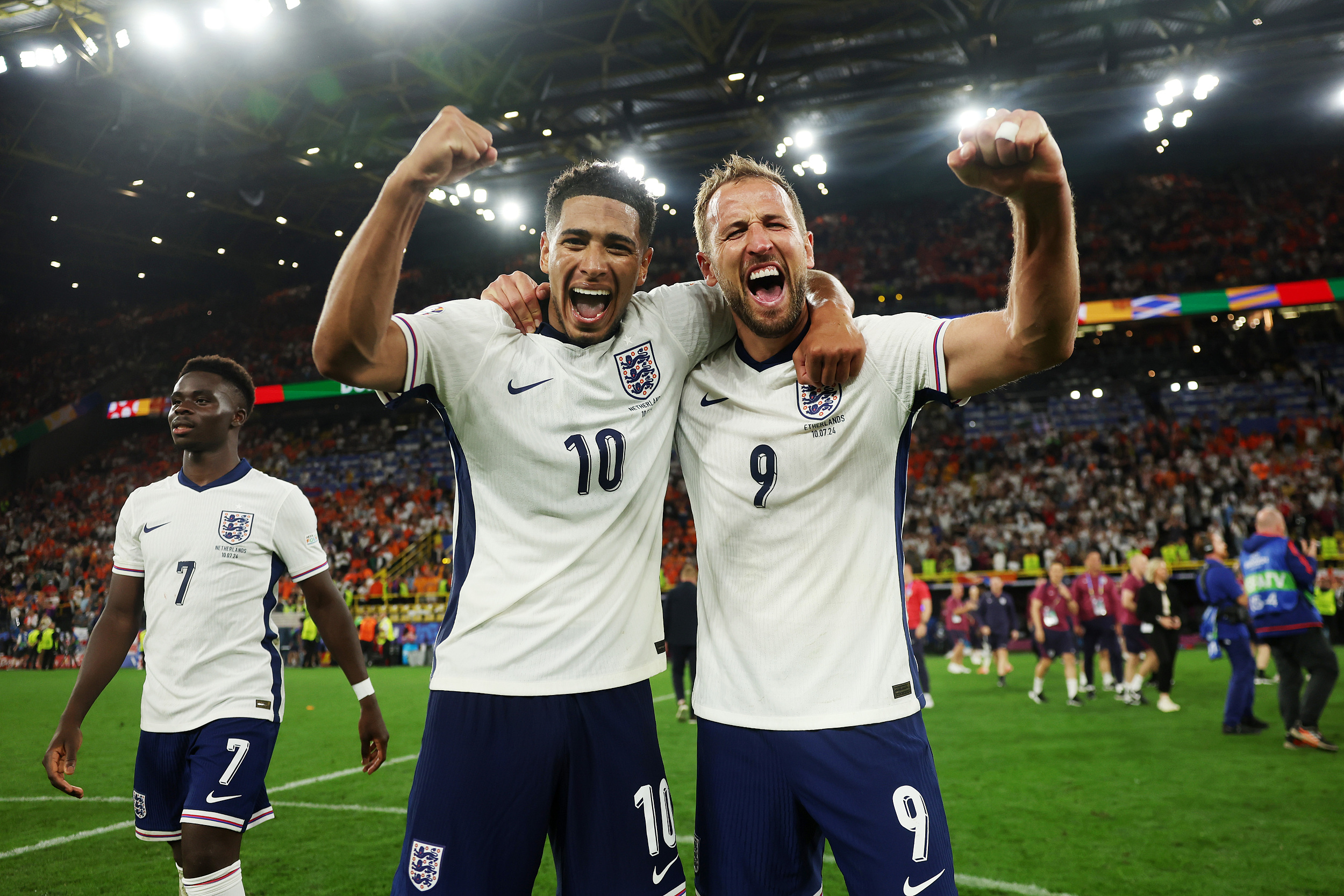 英格兰球队成功晋级足球亚洲杯半决赛 英格兰球队成功晋级足球亚洲杯半决赛