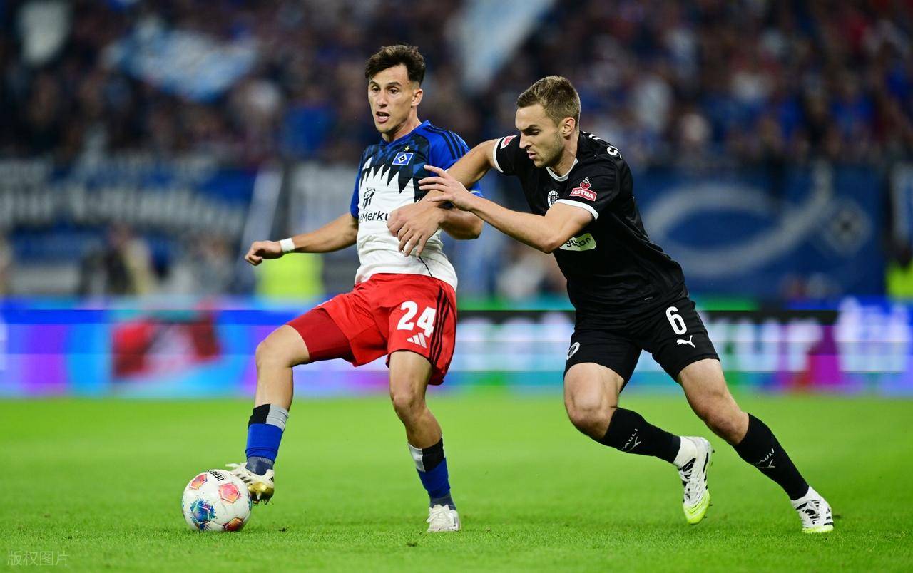 汉堡队员表现出色，帮助球队获胜