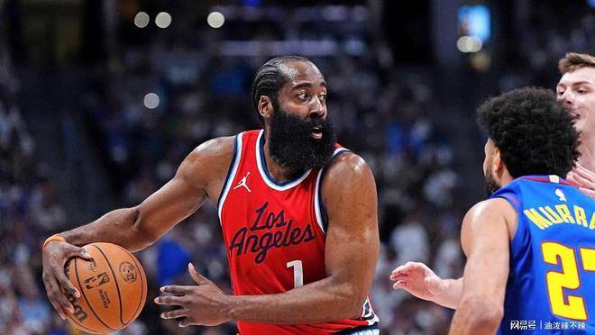 快船球员集体射程不准,需调整进攻策略 快船球员集体射程不准,需调整进攻策略