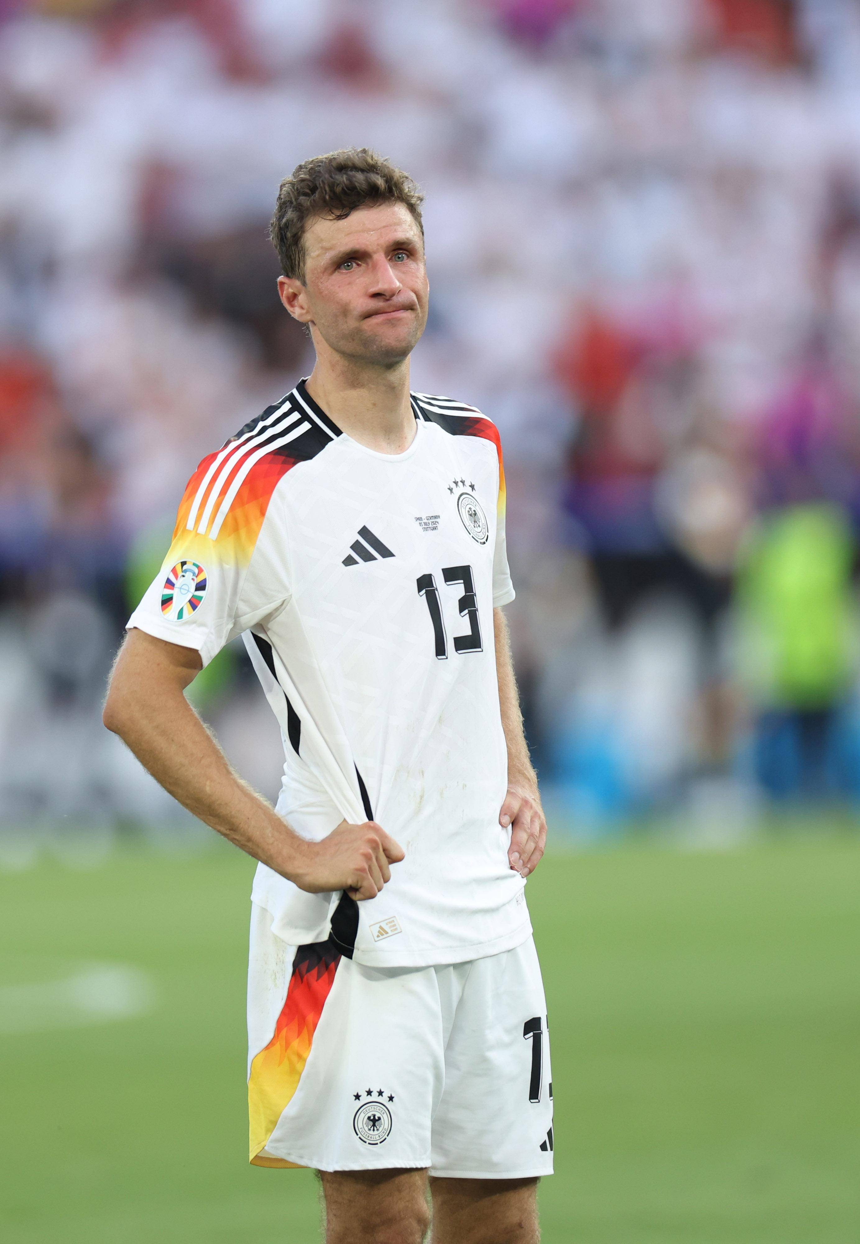 包含西班牙队遭逢挑战成功晋级欧洲锦标赛的词条