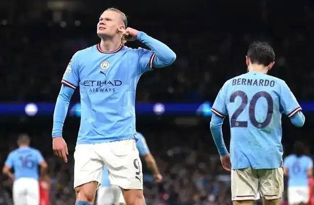 蒙托亚技术娴熟,曼城后防稳固的简单介绍 蒙托亚技术娴熟,曼城后防稳固的简单介绍