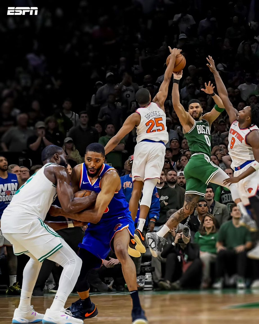 凯尔特人主场战胜猛龙,取得七连胜 凯尔特人主场战胜猛龙,取得七连胜