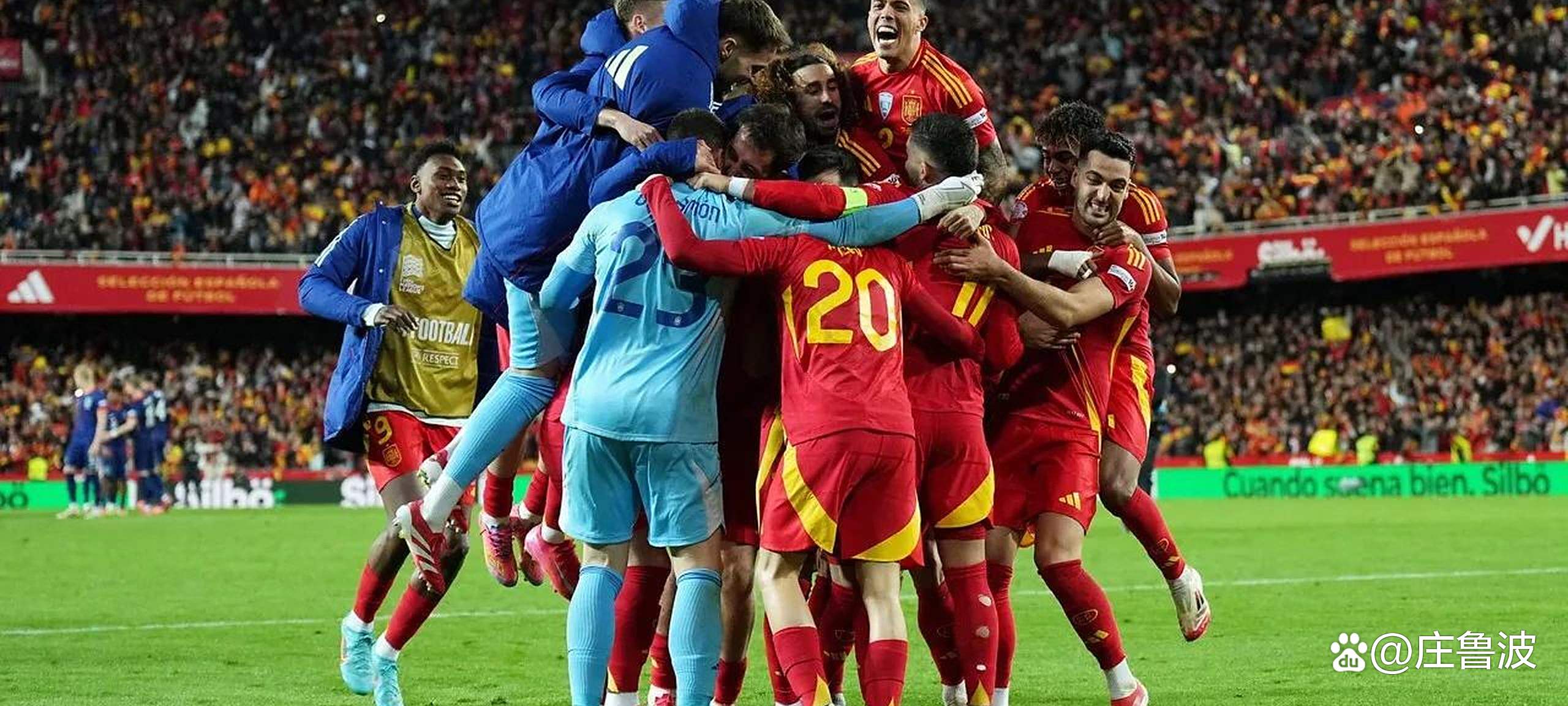 包含绝对精彩的欧预赛比赛火热开启,球员拼尽全力的词条 包含绝对精彩的欧预赛比赛火热开启,球员拼尽全力的词条