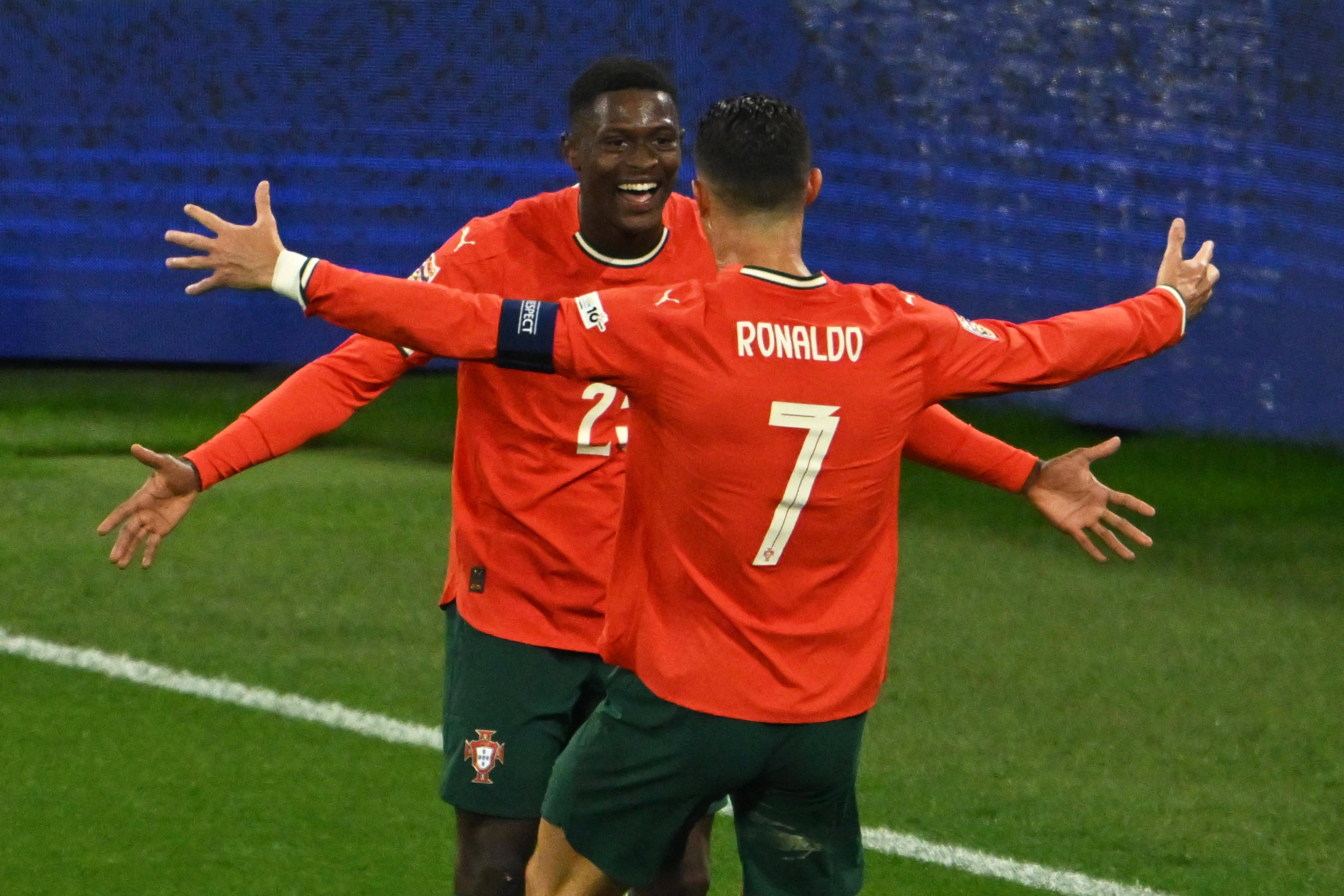 关于斯洛伐克国家队球员破门建功，助球队逆转比分的信息